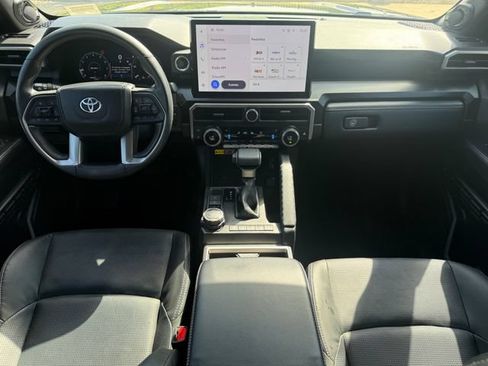Used 2025 Toyota 4Runner Limited AWD/4WD image 27