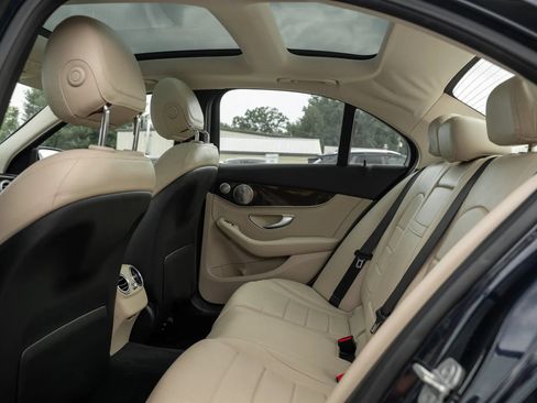 Used 2015 Mercedes-Benz C 300 4MATIC Sedan image 8
