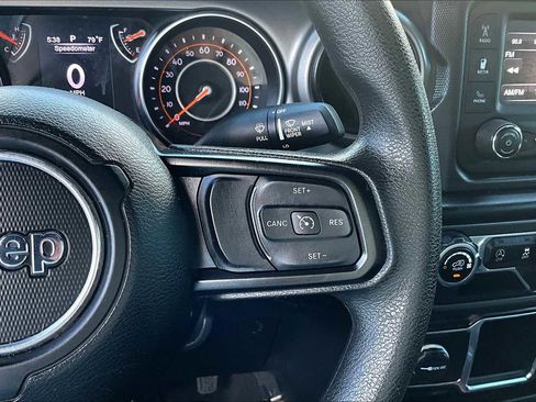 Used 2020 Jeep Gladiator Sport w/ Trailer Tow Package image 23