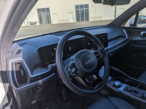 Used 2025 Kia Sorento SX Prestige image 10