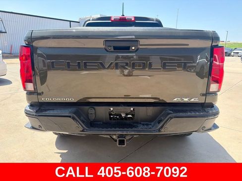 Used 2025 Chevrolet Colorado Trail Boss AWD/4WD image 4
