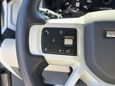 Used 2023 Land Rover Defender 110 SE image 23