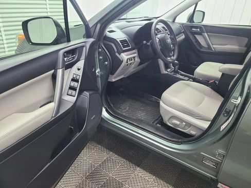 Used 2016 Subaru Forester 2.5i Touring w/ Eyesight & Navigation System AWD/4WD image 21