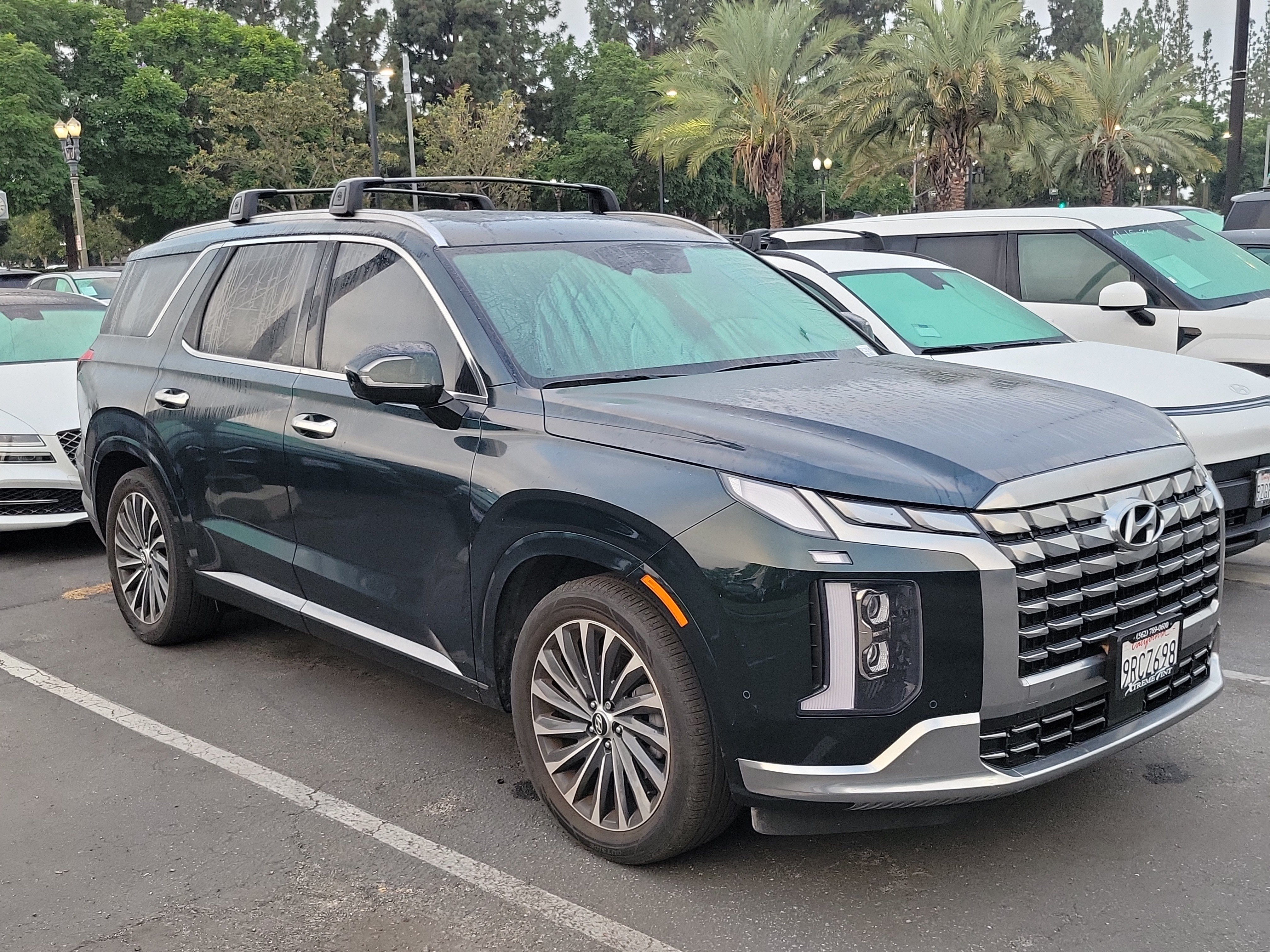 Used 2025 Hyundai Palisade Calligraphy FWD image 3