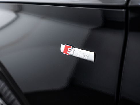 Certified 2025 Audi Q5 2.0T Premium image 19