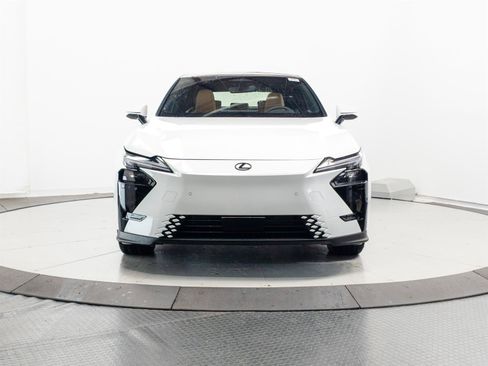 New 2026 Lexus ES 350e FWD image 2