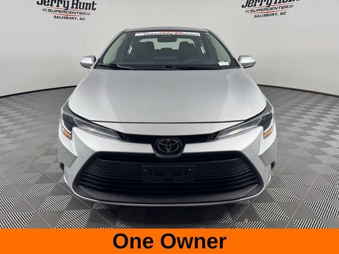 Used 2024 Toyota Corolla LE image 5