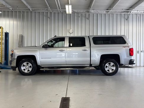Used 2017 Chevrolet Silverado 1500 LT AWD/4WD image 2