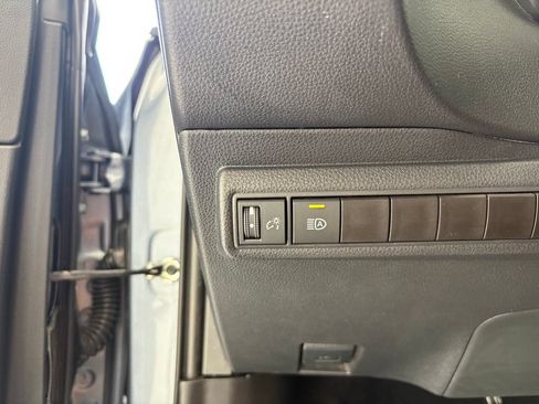 Used 2024 Toyota Corolla LE FWD image 6