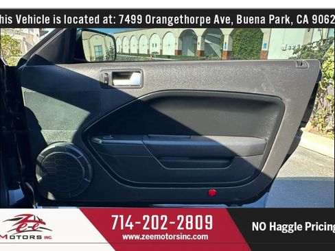 Used 2006 Ford Mustang GT RWD image 36
