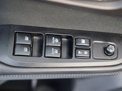 Used 2018 Subaru Outback 2.5i Premium image 11