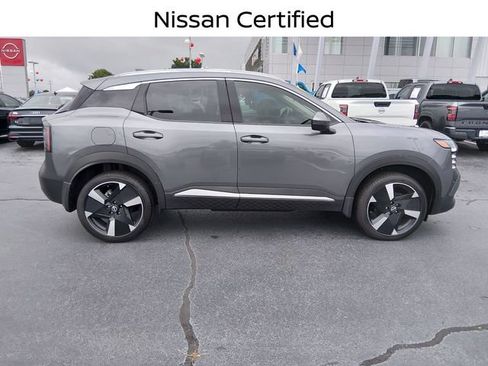 Certified 2025 Nissan Kicks SR FWD image 2