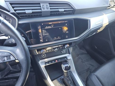 Used 2022 Audi Q3 2.0T Premium w/ Convenience Package image 26