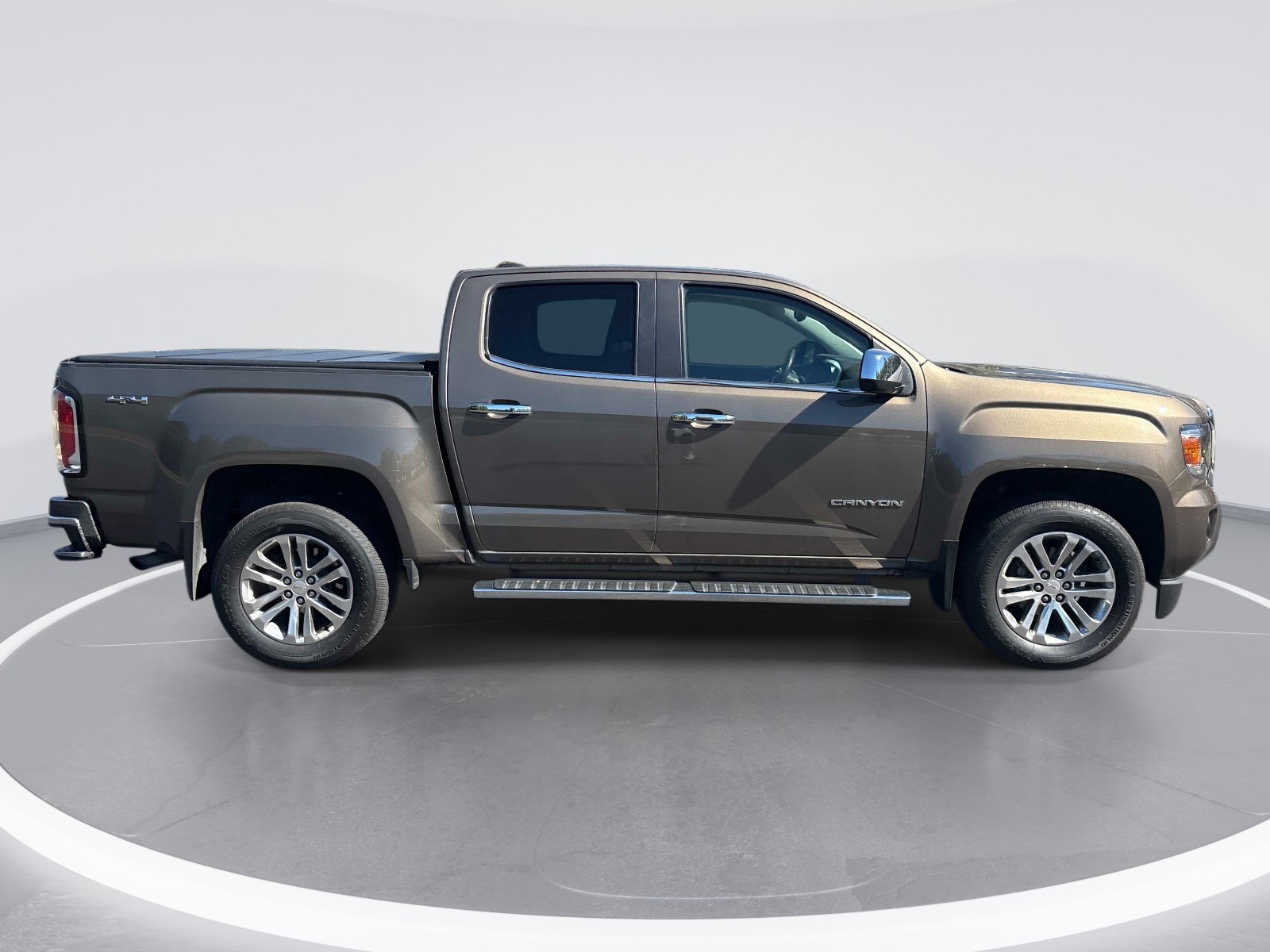 Used 2015 GMC Canyon SLT w/ Driver Alert Package AWD/4WD image 9
