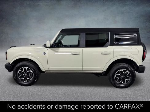 Used 2025 Ford Bronco Outer Banks AWD/4WD image 3