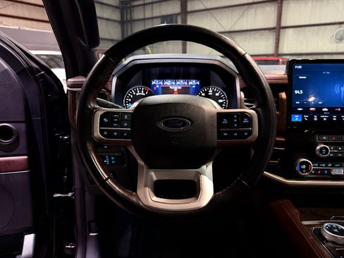 Used 2024 Ford Expedition Max Limited RWD image 31
