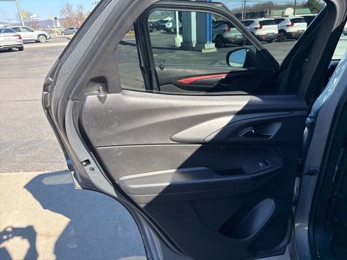 Used 2025 Chevrolet TrailBlazer RS image 24