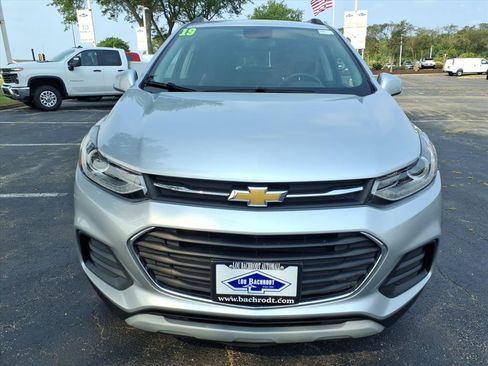 Used 2019 Chevrolet Trax LT w/ LT Convenience Package AWD/4WD image 2