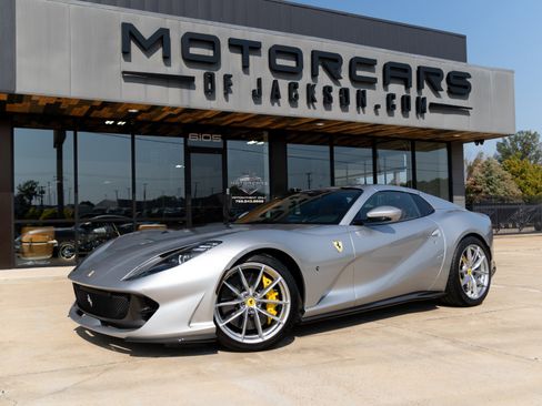 Used 2022 Ferrari 812 GTS image 1