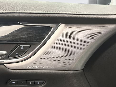 Used 2020 Cadillac XT5 Premium Luxury AWD/4WD image 17