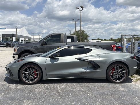 Used 2024 Chevrolet Corvette Stingray Premium Cpe w/ Body-Color Dual Roof Package RWD image 4