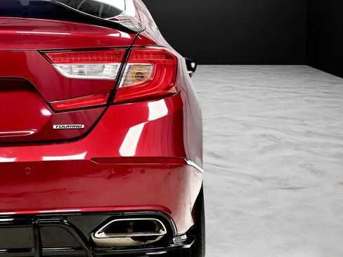 Used 2018 Honda Accord Touring image 48