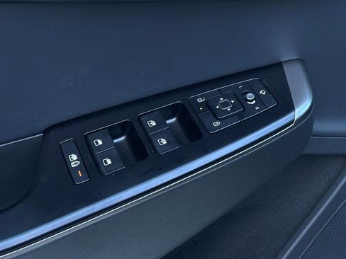 New 2025 Kia EV6 Light w/ Light LR Technology Package image 12