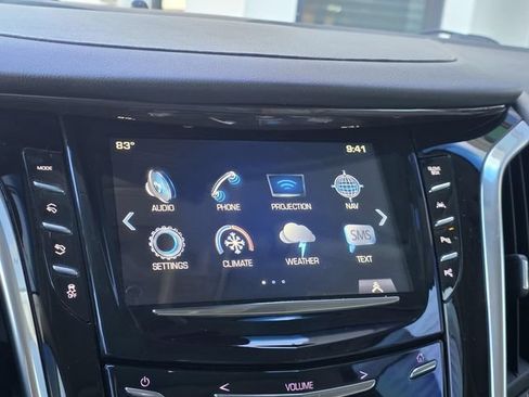 Used 2019 Cadillac Escalade Luxury RWD image 25