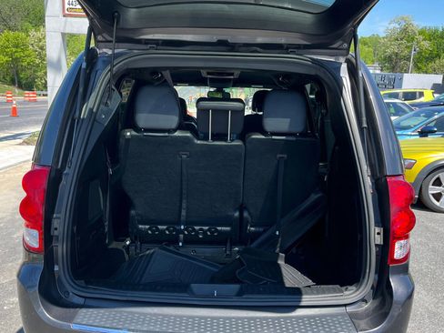 Used 2018 Dodge Grand Caravan GT FWD image 12