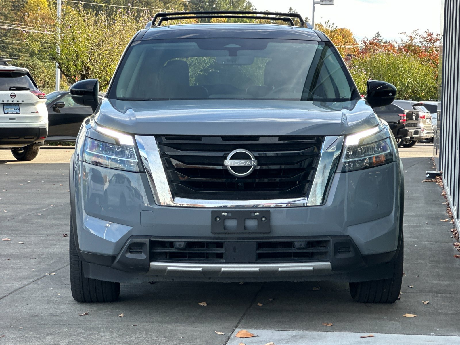 Used 2024 Nissan Pathfinder Platinum AWD/4WD image 9