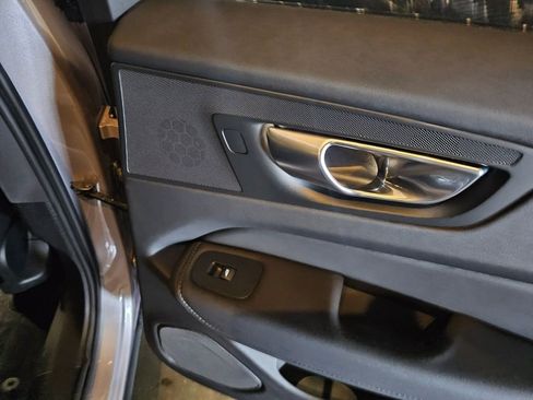 Used 2026 Volvo XC60 B5 Plus w/ Protection Package Premier AWD/4WD image 10