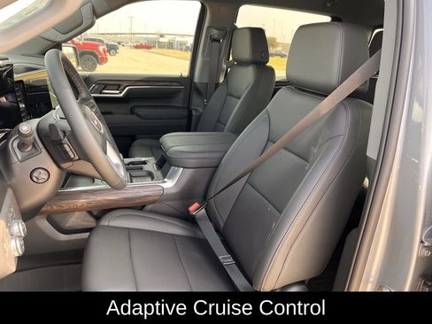 New 2026 GMC Sierra 1500 SLT image 19