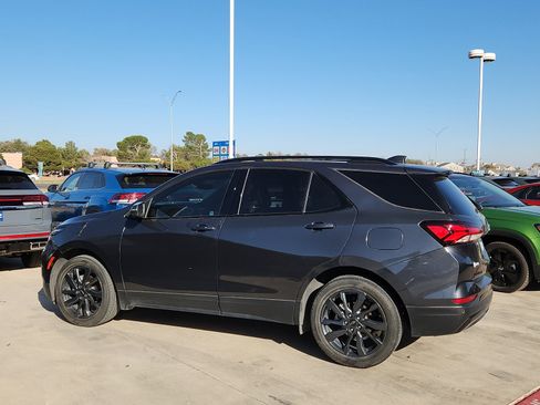 Used 2023 Chevrolet Equinox RS w/ RS Leather Package image 4