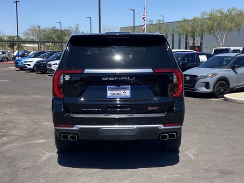 Used 2025 GMC Yukon XL Denali AWD/4WD image 5