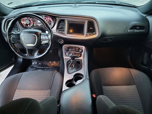 Used 2022 Dodge Challenger GT AWD/4WD image 11