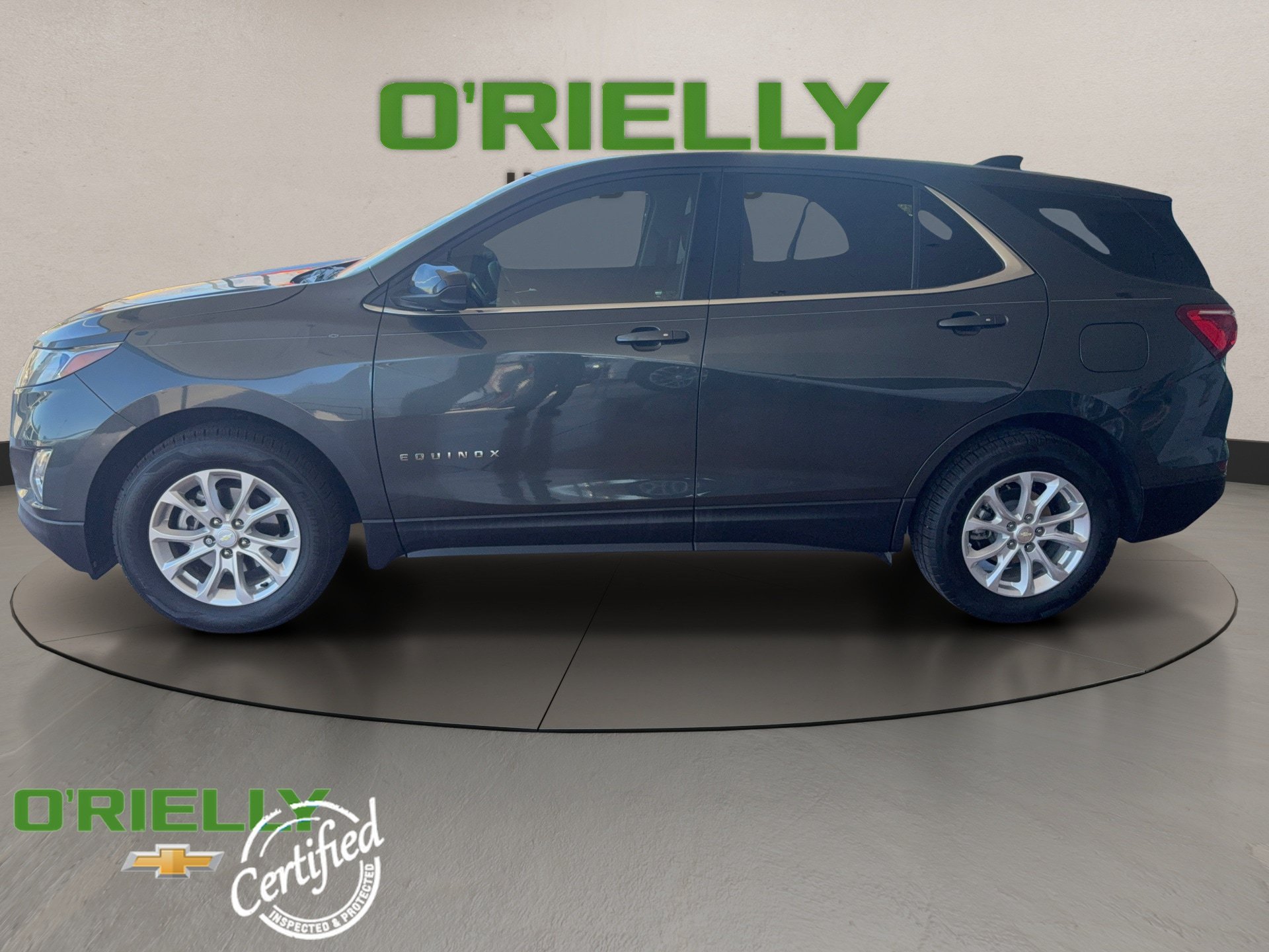 Used 2019 Chevrolet Equinox LT w/ LPO, Blackout Package FWD image 3