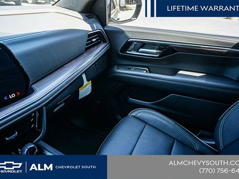 New 2025 Chevrolet Suburban Premier w/ Sun And Tow Package AWD/4WD image 44