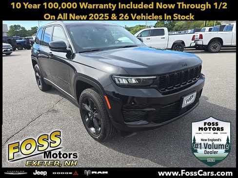 Certified 2025 Jeep Grand Cherokee Altitude image 1