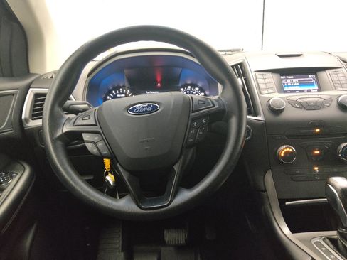 Used 2017 Ford Edge SE FWD image 22