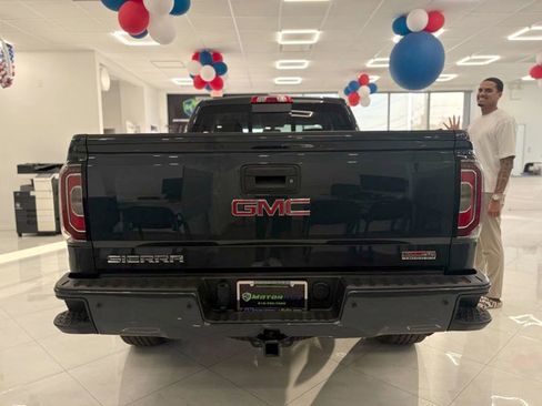Used 2017 GMC Sierra 1500 SLT AWD/4WD image 11