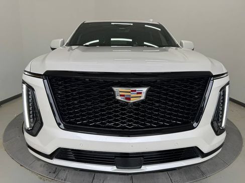 Used 2025 Cadillac Escalade Sport w/ Touring Package AWD/4WD image 14