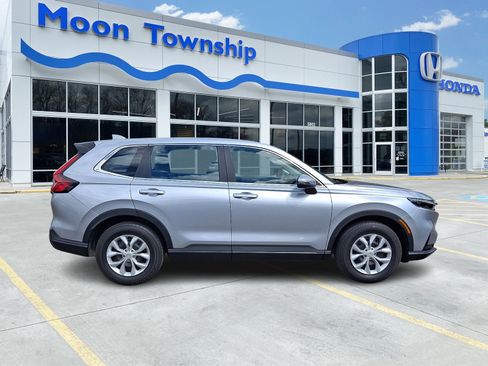 Used 2024 Honda CR-V LX image 7