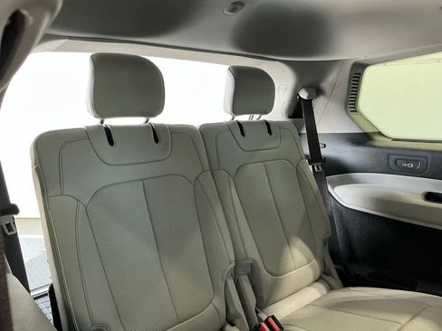 Used 2022 Jeep Grand Cherokee L Overland w/ Advanced Protech Group III AWD/4WD image 31