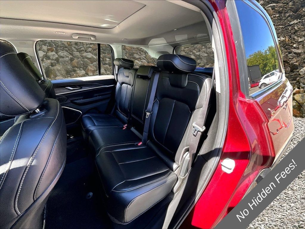 Used 2023 Jeep Grand Cherokee 4WD 4xe image 22