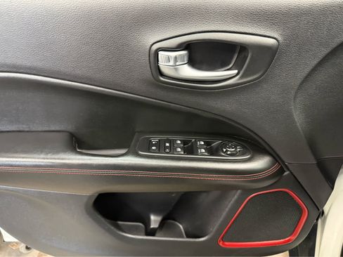 Used 2019 Jeep Compass Trailhawk w/ Leather Interior Group image 10