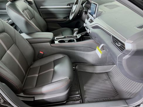 New 2025 Nissan Altima 2.5 SR image 22