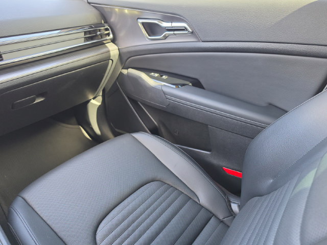 Used 2025 Kia Sportage SX FWD image 26