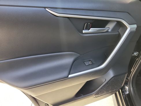 Certified 2024 Toyota RAV4 XLE w/ Convenience Package FWD image 13