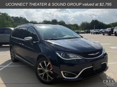 Used 2017 Chrysler Pacifica Limited