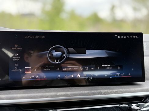 Used 2026 BMW X7 xDrive40i w/ M Sport Package image 10